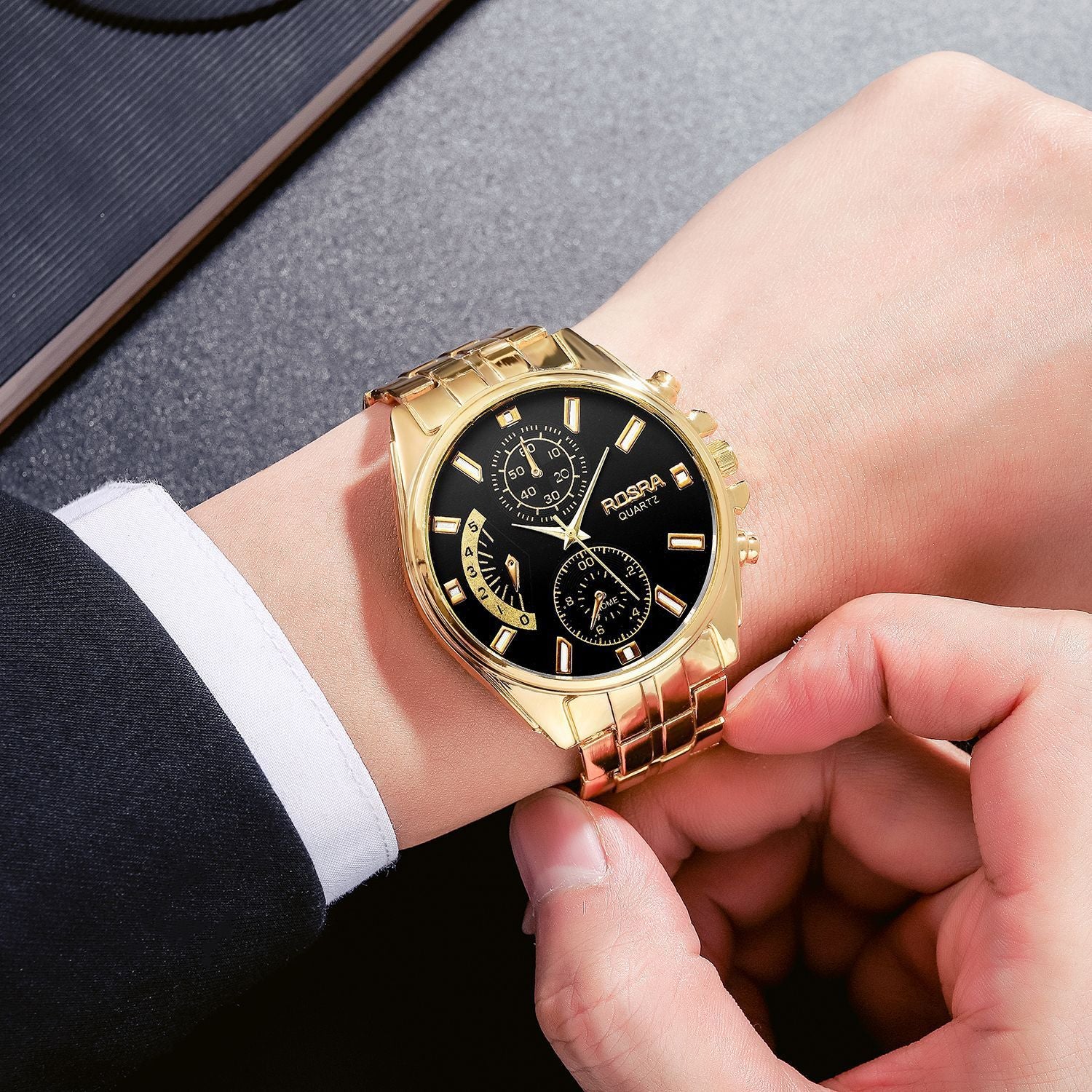 New Style Fashion Alloy Quartz Watch Gold