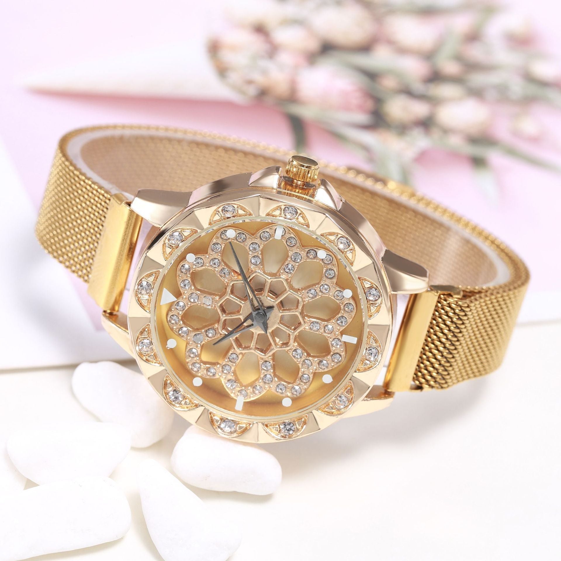 Time to run ladies magnet buckle quartz