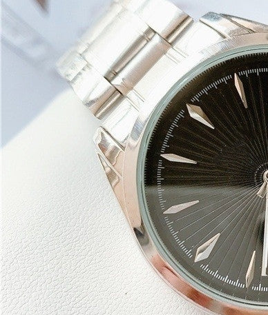 Foreign Trade Quartz 3-Pin Calendar Watch