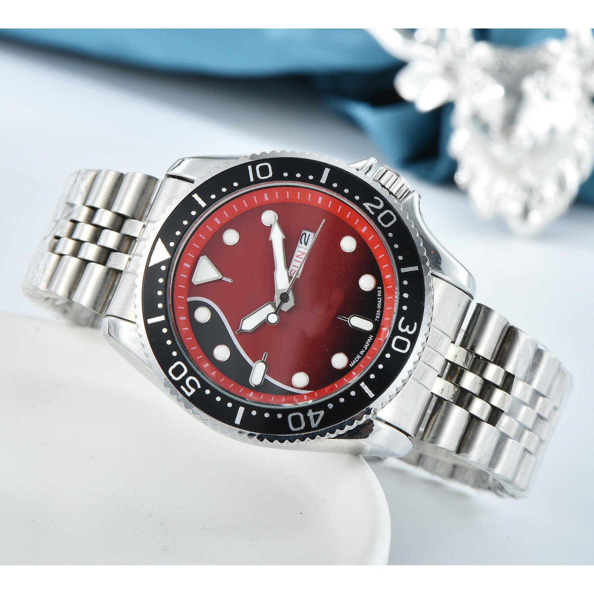 Men's Fashion Silicone Strap Double Calendar Quartz Watch
