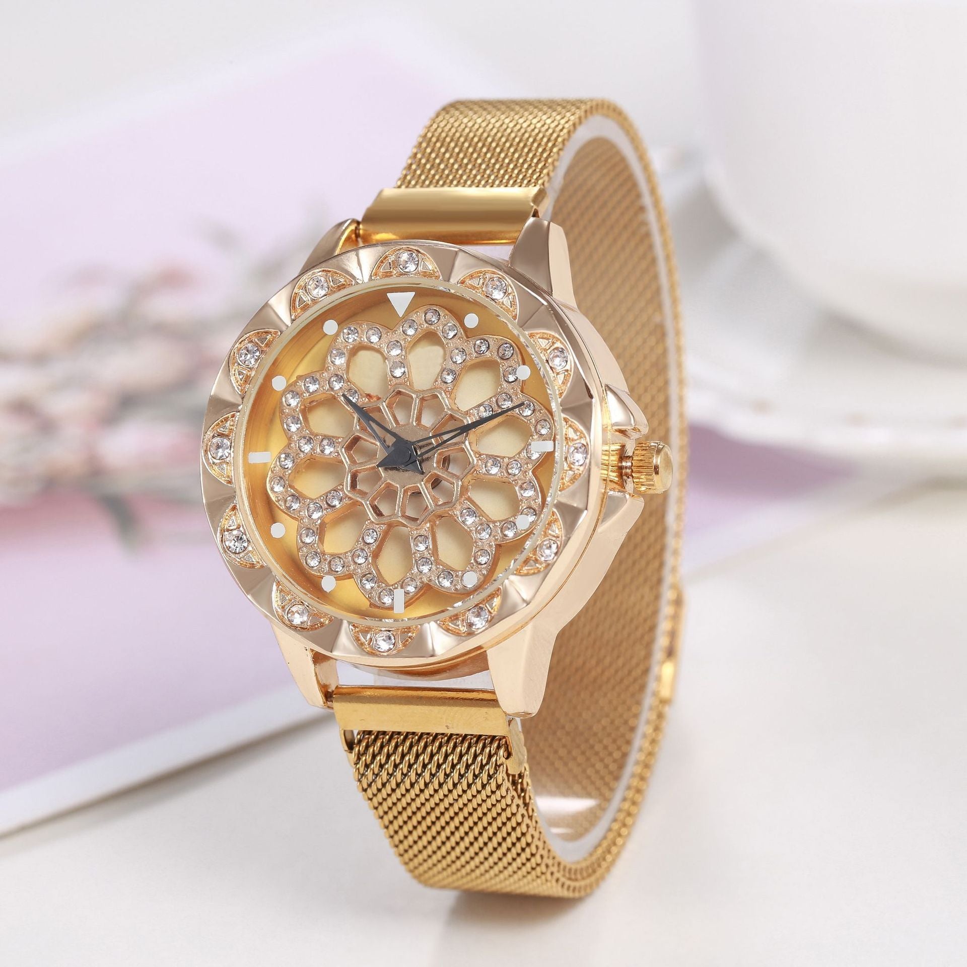 Time to run ladies magnet buckle quartz