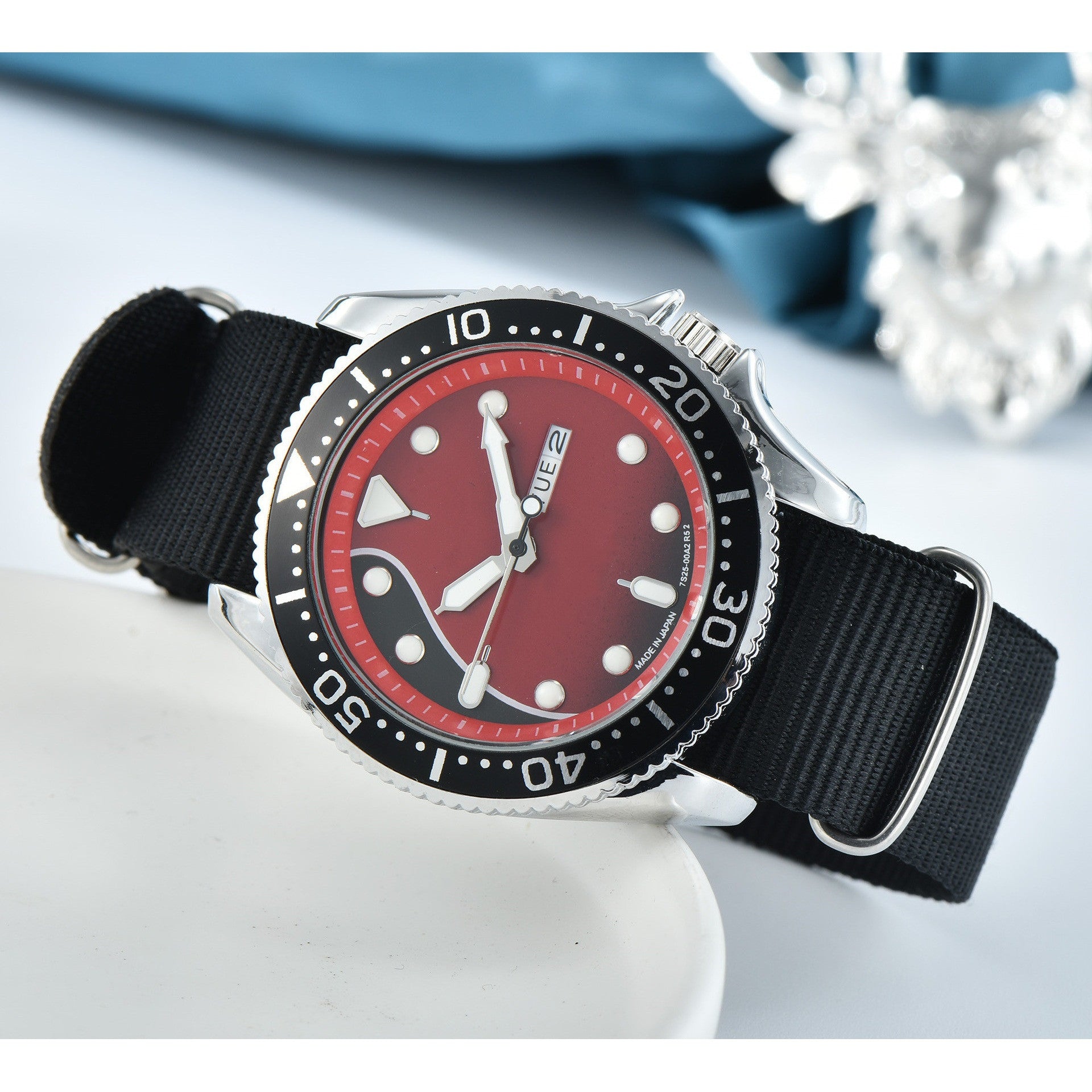 Men's Fashion Silicone Strap Double Calendar Quartz Watch