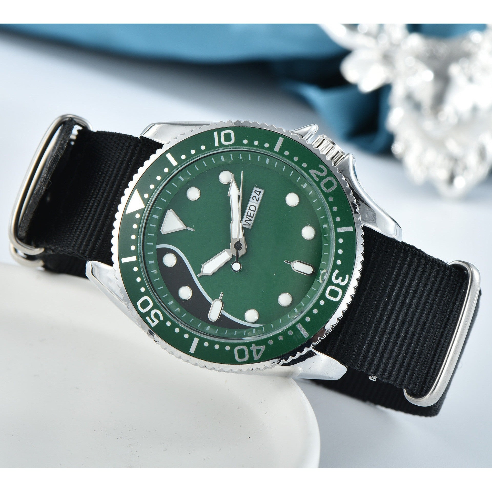 Men's Fashion Silicone Strap Double Calendar Quartz Watch